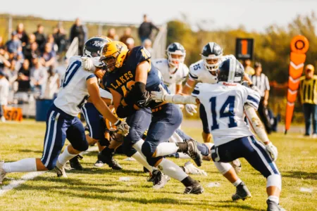 Lakes football rolls to win over Norway